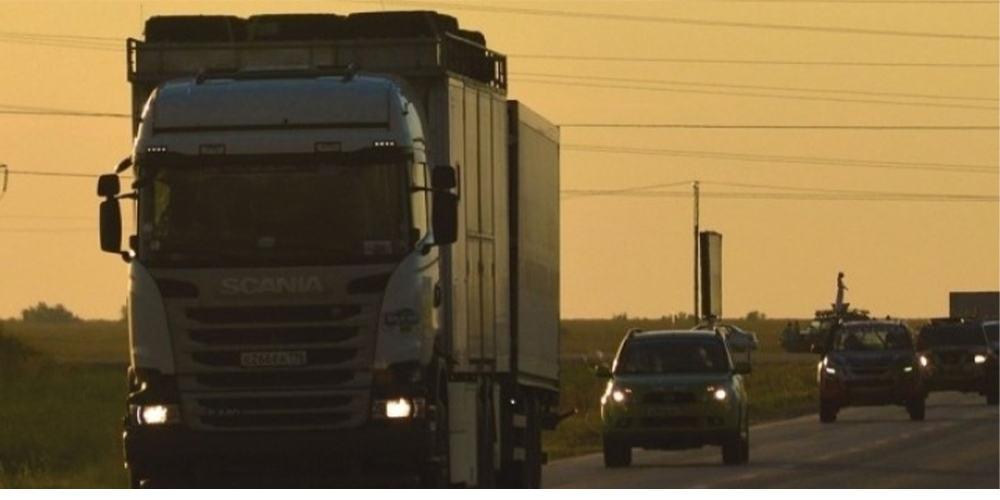 Движение большегрузного транспорта временно ограничили в Новосибирской области